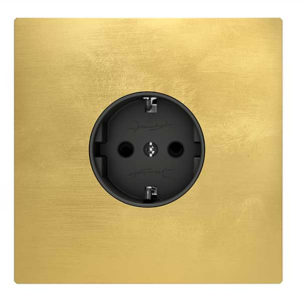 More Outlet in Soft Polished Brass